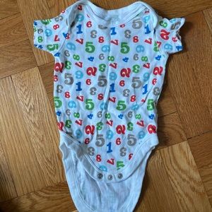Number bodysuit 3-6M